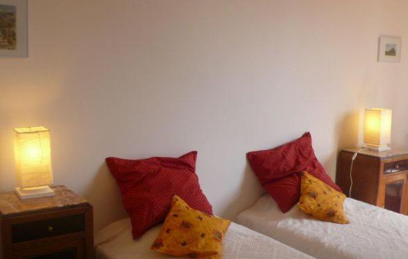 Chambres D'Hotes Le Cadran Solaire Cabrieres  Room photo